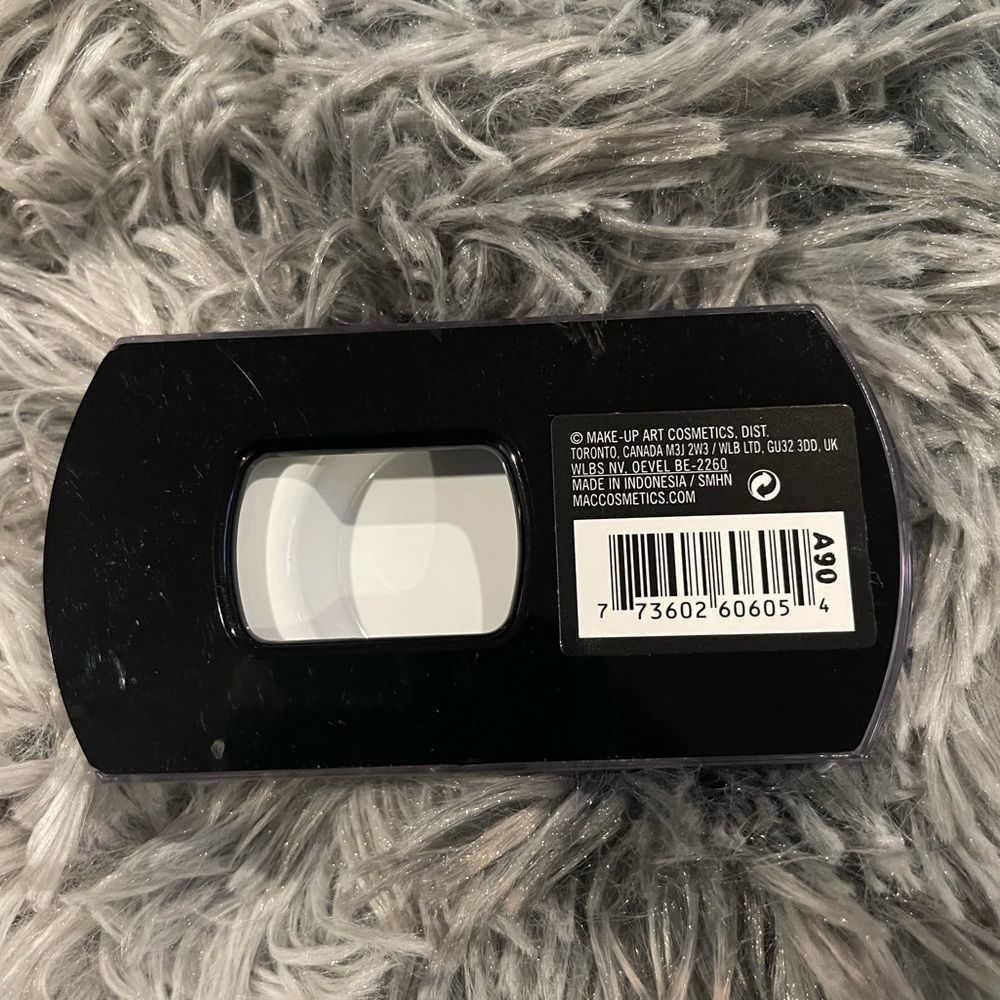 2 pairs!! MAC Cosmetics - 87 Maximalist Lash Fake Eyelashes - Picture 5 of 8